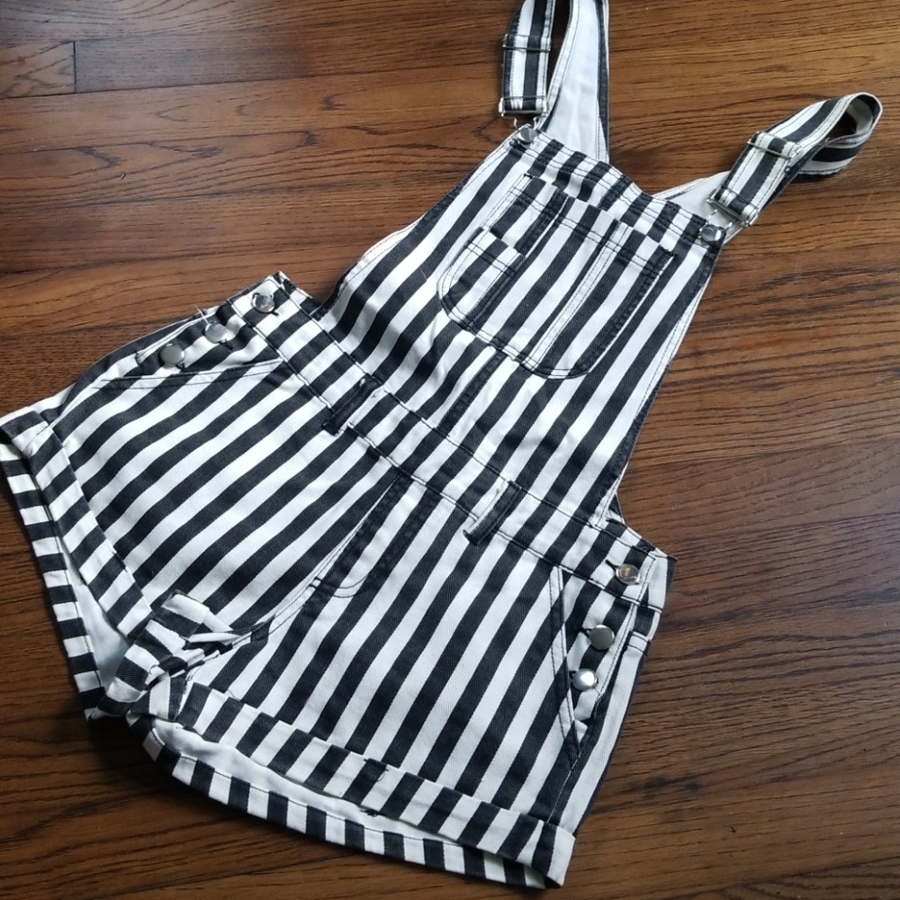 NWOT Forever 21 Striped Overall Shorts